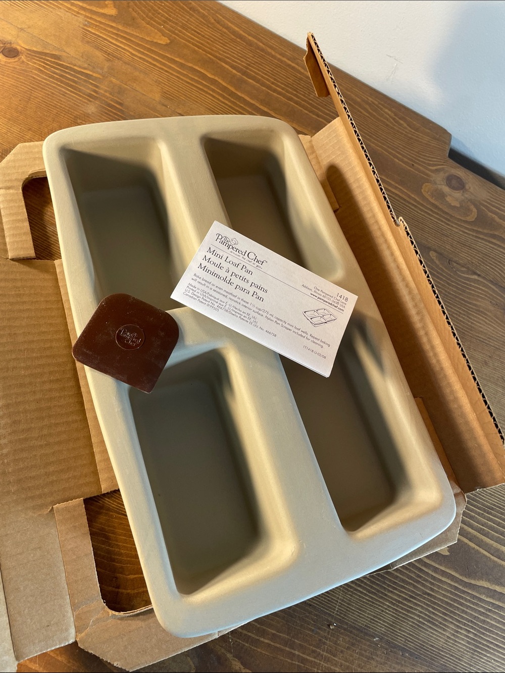 The Pampered Chef Mini Loaf Pan Family Heritage Stoneware Collection NEW IN BOX